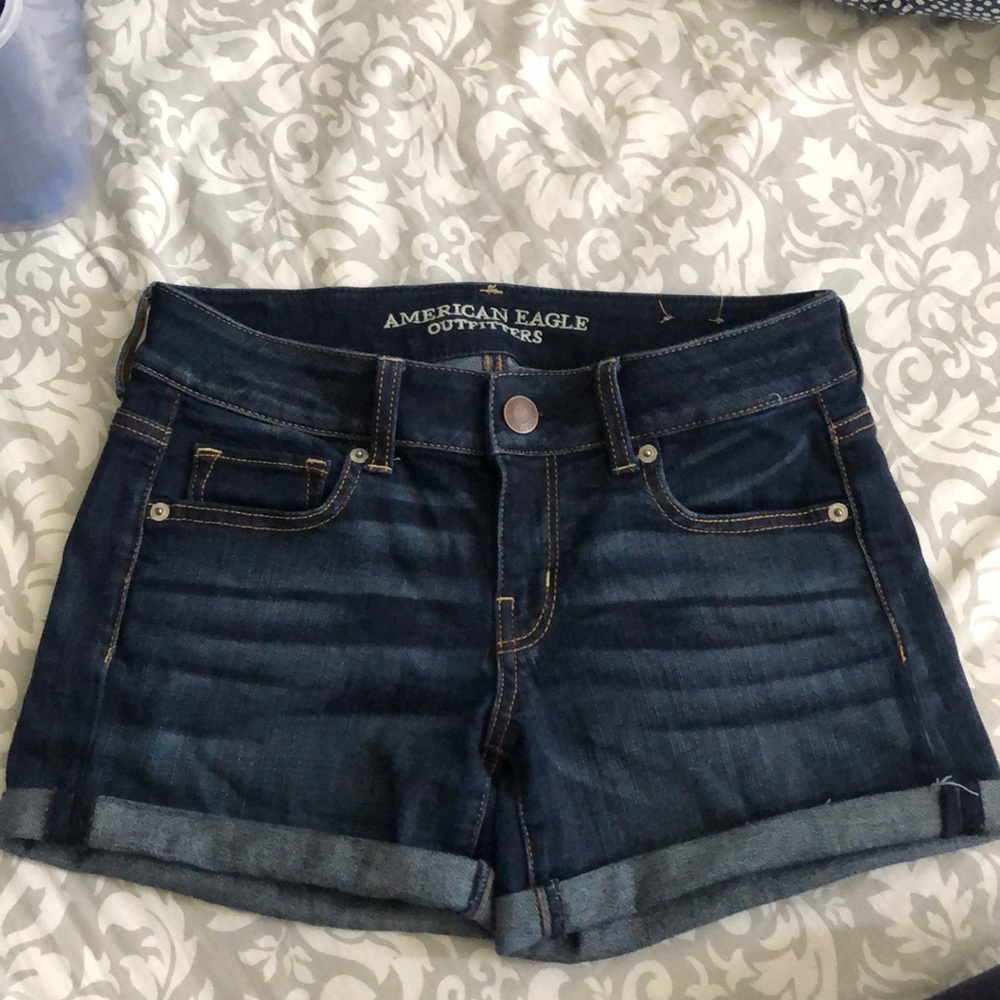 American Eagle Jean shorts size 4 “super stretch”
